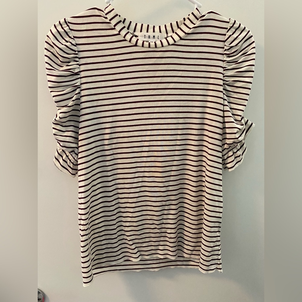 THML scrunched sleeve tee